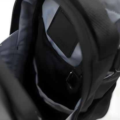 Bolso magnético que mantiene tus esenciales justo donde entrenas
